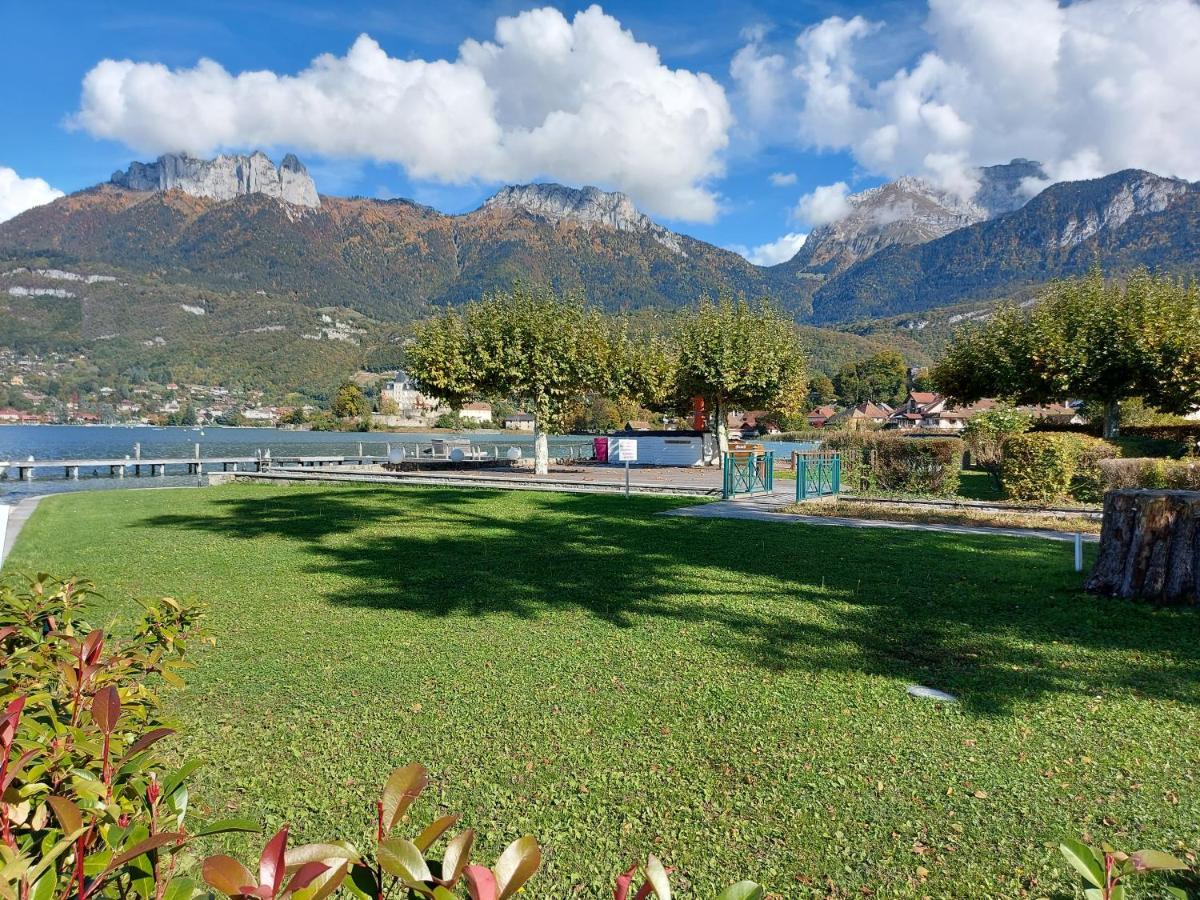 Studio Les Pieds Dans L'Eau Au Bord Du Lac D'Annecy Duingt Exteriér fotografie